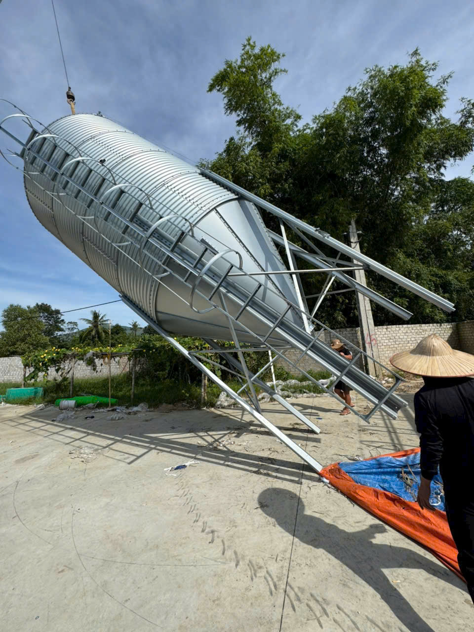 Thuê Xe Cẩu Nâng Hạ Bồn Chứa, Silo Công Nghiệp