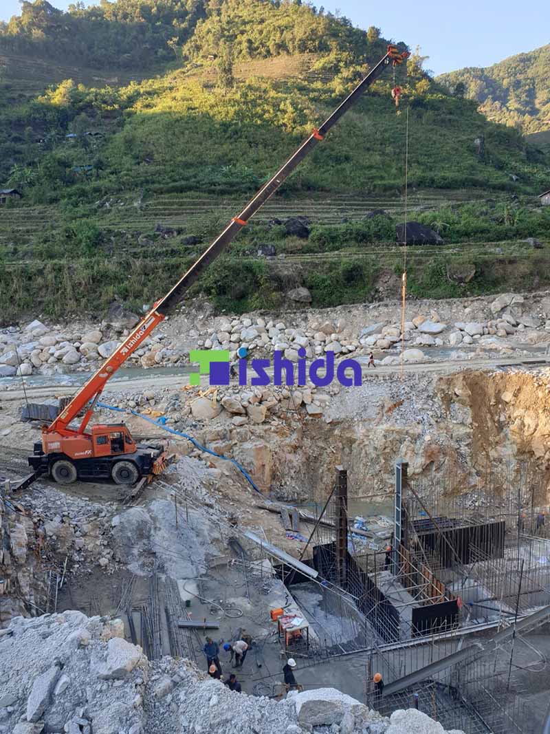 Ishida Việt Nam - Cho thuê xe cẩu ở những nơi có địa hình phức tạp, núi cao, khó xây dựng