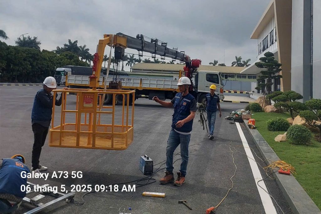Ishida chuyên cung cấp giỏ nâng người gắn xe cẩu đa dạng mẫu mã