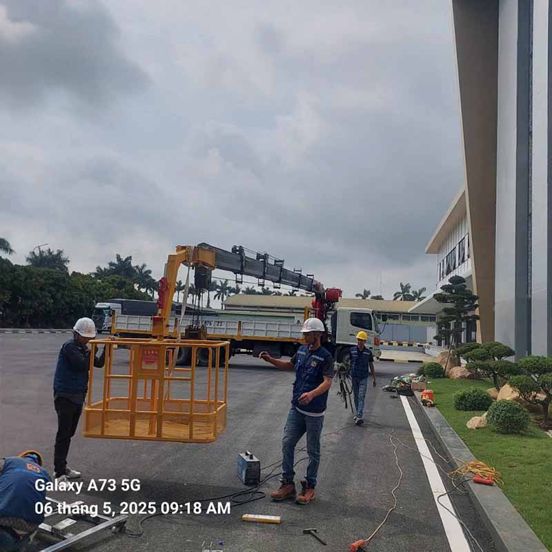 Ishida Việt Nam - Cho thuê xe nâng người làm việc trên cao tại Hà Nội