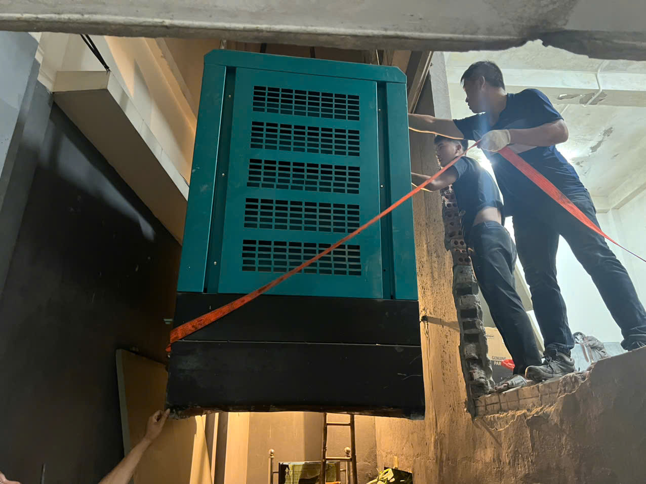 ishida viet nam di chuyen may phat dien 200kva cho cong ty dien luc evn 11