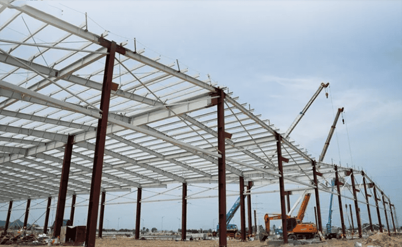 THUÊ XE CẨU TỰ HÀNH THI CÔNG NHÀ XƯỞNG 6 Thuê xe cẩu tự hành thi công nhà xưởng