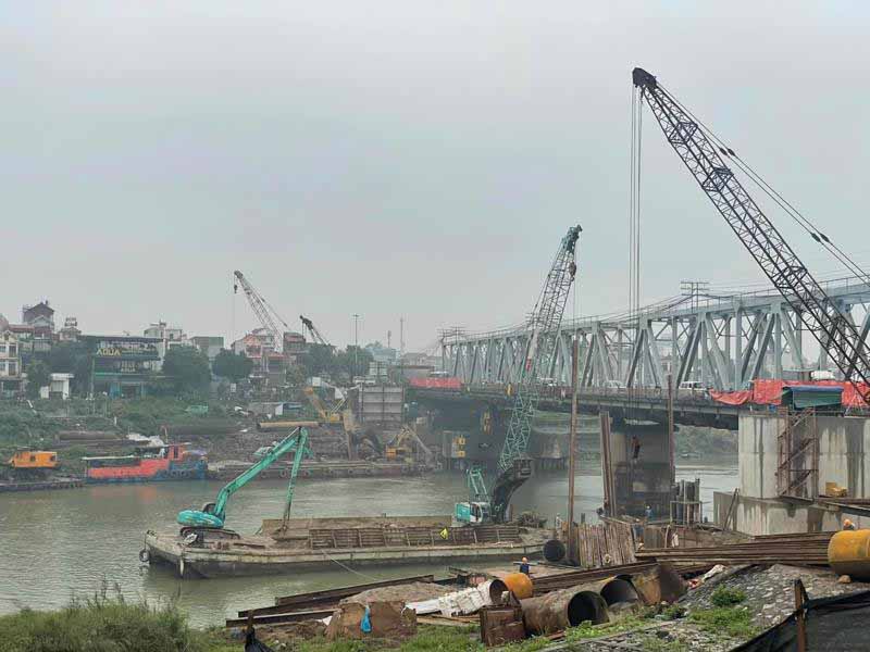 THUÊ XE CẨU VẬT LIỆU XÂY DỰNG 19 thue cau vat lieu xay dung 1