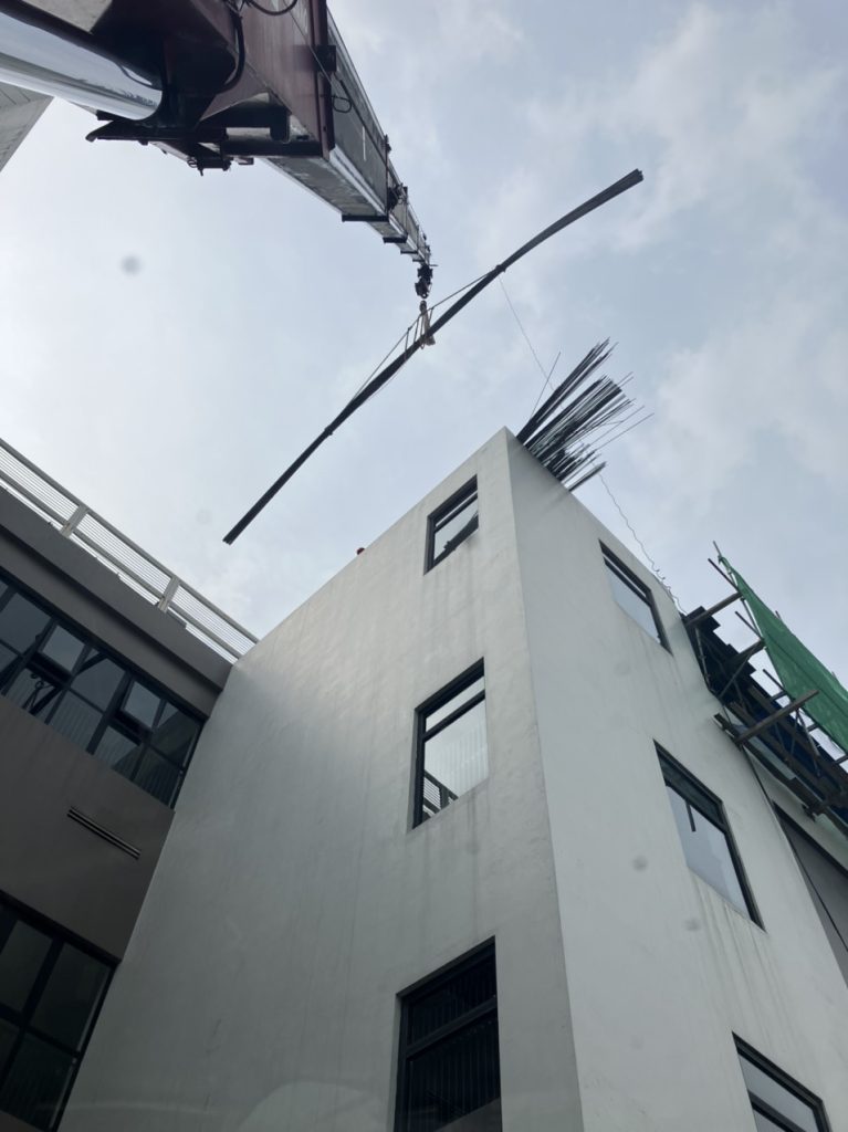 THUÊ XE CẨU VẬT LIỆU XÂY DỰNG 2 thue cau vat lieu xay dung 3 2