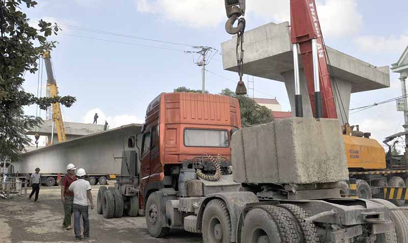 THUÊ XE CẨU VẬT LIỆU XÂY DỰNG 11 thue cau vat lieu xay dung 7