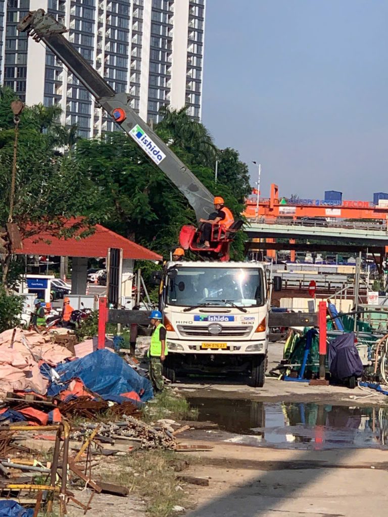 thue xe cau tu hanh dung nha thep tien che