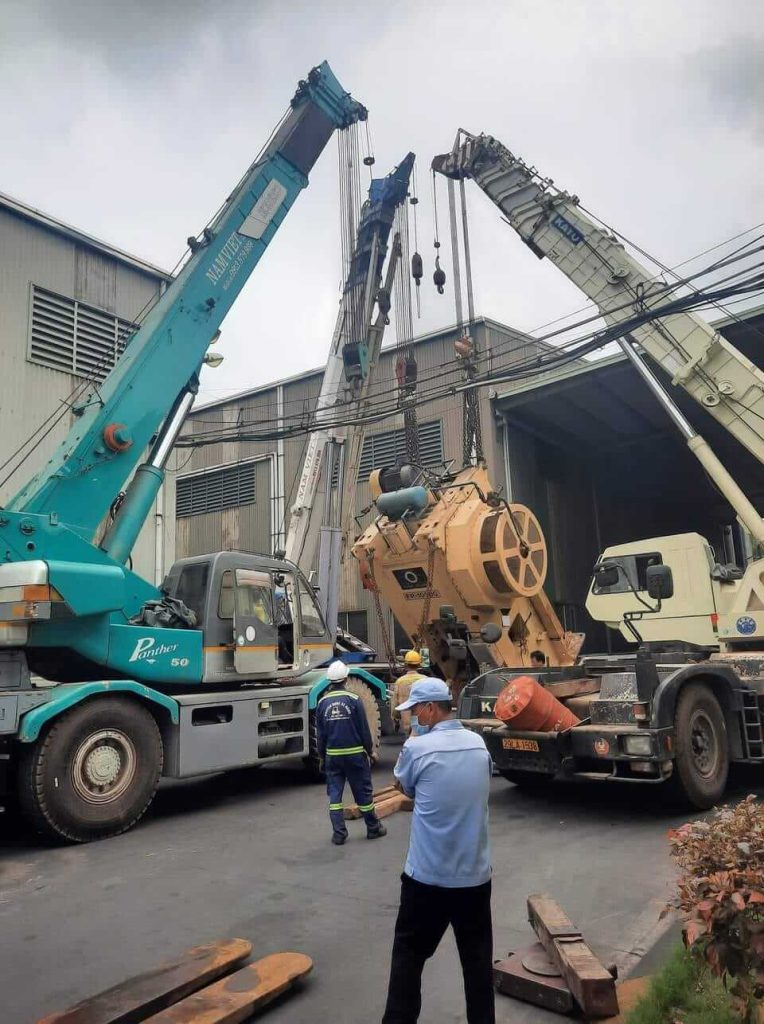 DỊCH VỤ THUÊ XE CẨU THÁO DỠ MÁY MÓC THIẾT BỊ 2 Thuê xe cẩu tháo dỡ máy móc thiết bị