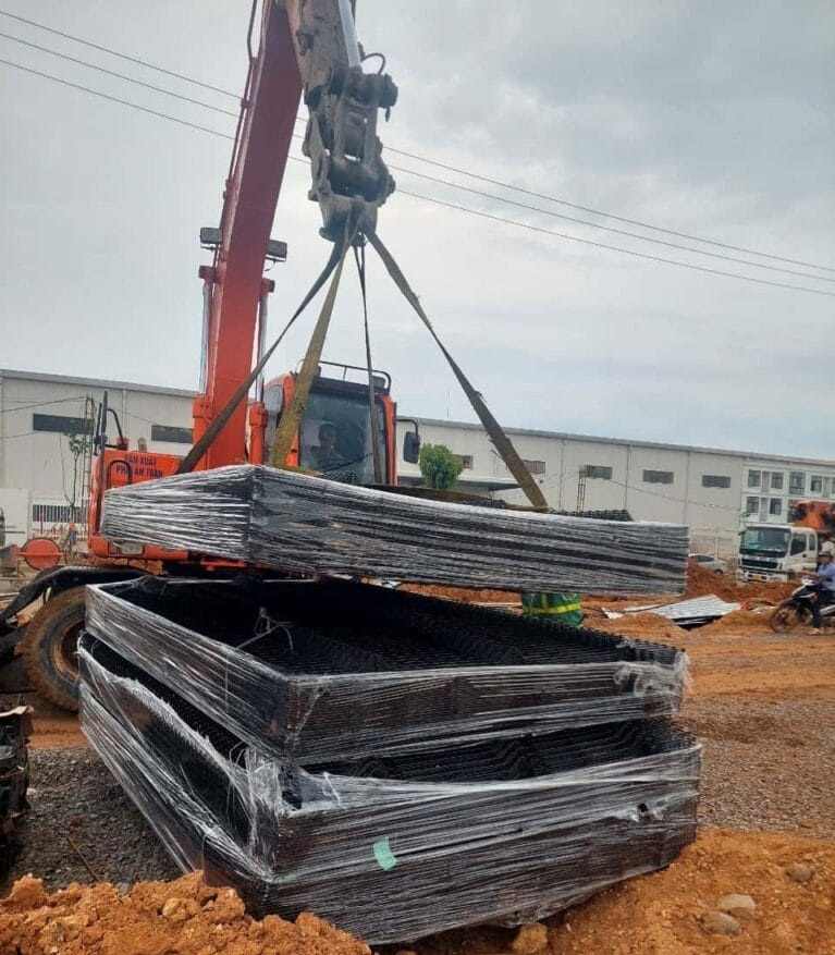 Dịch vụ cẩu lưới thép hàn uy tín, giá tốt